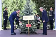 Президенты Узбекистана и Албании посадили дерево на Аллее почётных гостей