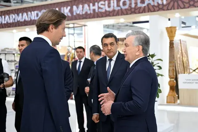 Мирзиёев посетил центр инвесторов в Фергане