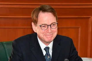 Abdulaziz Kamilov receives newly appointed British envoy