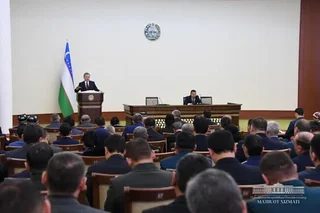 Проходит внеочередная сессия Хорезмского областного Кенгаша народных депутатов