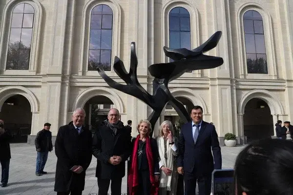 Monument "Tree of Peace" erected in Samarkand