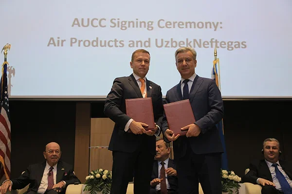 Uzbekneftegaz and Air Products sign cooperation agreement
