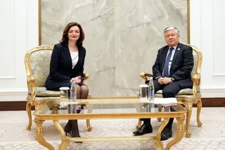 Ўзбекистон ва Украина Самарқандда бўлиб ўтган ЮНEСКО сессиясида ҳамкорликни муҳокама қилишди