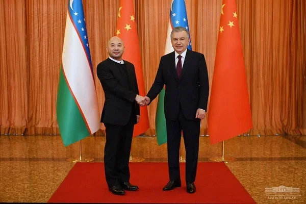 Президент Узбекистана принял председателя ведущей китайской компании «Amer International»