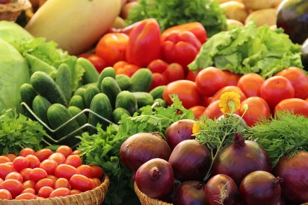 The volume of exports of fruits and vegetables makes up US$335.1 million.