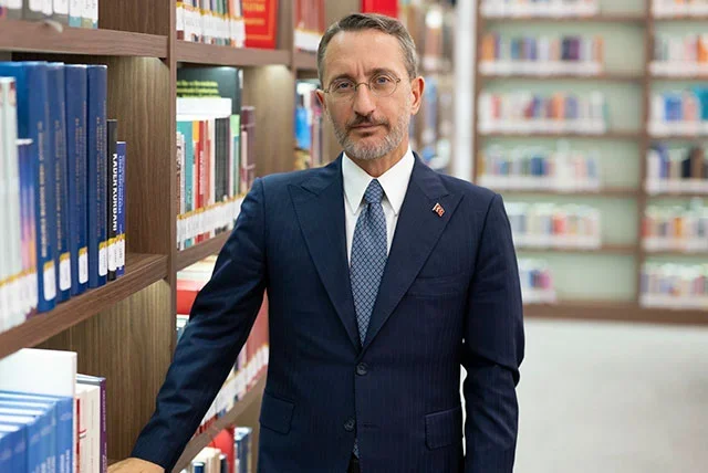 Raqamlı asrda haqıqat uchun kurash