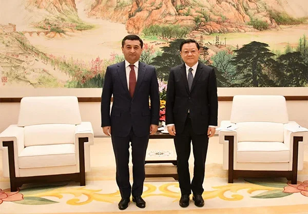 Uzbek FM holds a meeting with the governor of Guangdong Province
