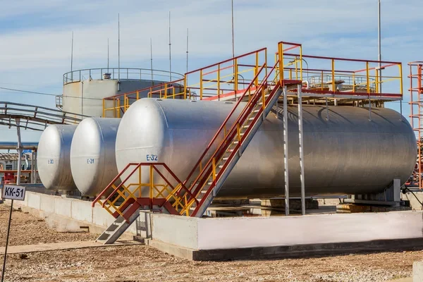 На «Навоийской нефтебазе» выявлены факты незаконной поставки и хищения продукции
