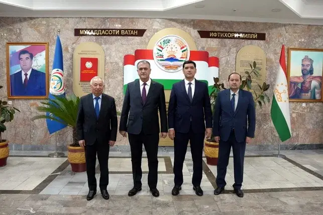 Oʻzbekiston va Tojikiston bojxona xizmatlari qoʻshma ishchi guruh tuzish va raqamli maʼlumotlar almashinuvini amalga oshirishga kelishib oldilar