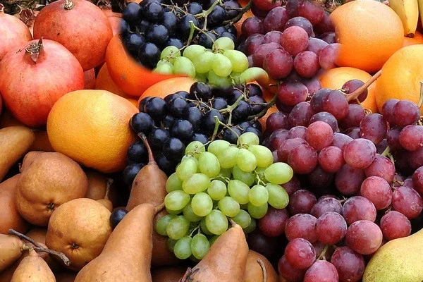 Uzbekistan supplies 2.1 tons of fruit to Kuwait