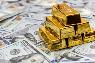 World central banks are buying up gold at a record pace