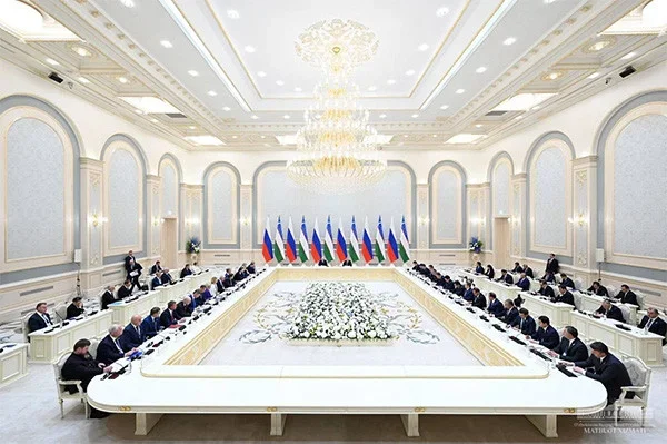 Состоялись переговоры делегаций Узбекистана и России в расширенном формате