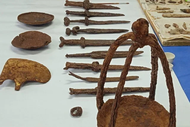 Unique metal weapons discovered in Poykent