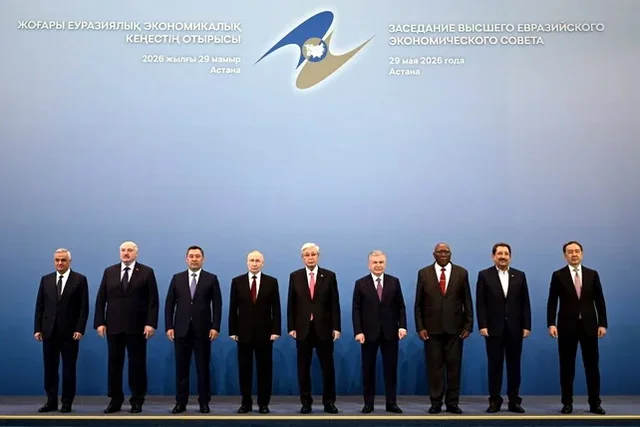 Mirziyoyev YeOII doirasida yangi tashabbuslarni taklif qildi