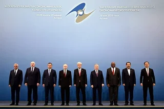 Мирзиёев ЕОИИ доирасида янги ташаббусларни таклиф қилди