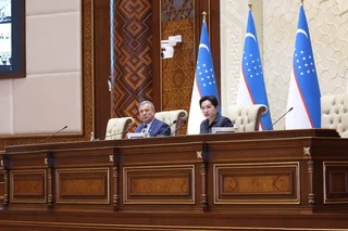 Обсуждено исполнение программ социально-экономического развития территорий Сурхандарьинской и Хорезмской областей