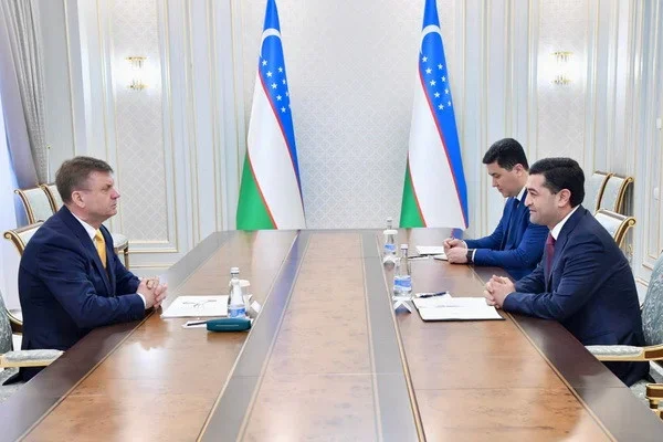 Uzbek Foreign Minister receives the credentials of the newly appointed Ambassador of Moldova