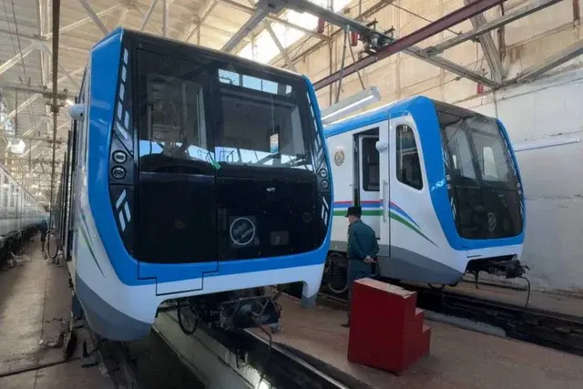 Toshkent metrosida “Kosmonavtlar” bekati yo‘lidagi mushuk qutqarildi