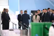 Шавкат Мирзиёев посетил промышленную зону в Навои