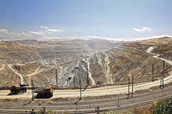 Almalyk Mining and Metallurgical Plant exported products worth US$883.8 million in 11 months