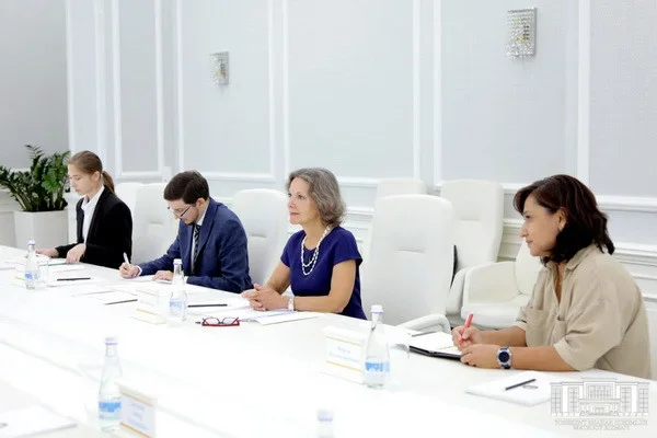 Обсуждено действующее и перспективное сотрудничество с Францией