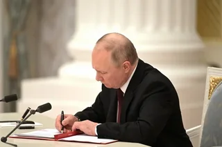Путин подписал указы о признании ЛНР и ДНР