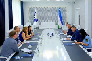 Discussion of tax policy with representatives of the International Monetary Fund mission