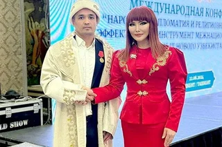 Тренер по боксу из Узбекистана награжден медалью Чингиза Айтматова