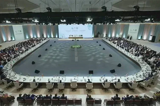Mirziyoyev Calls for Peaceful Conflict Resolution at Extraordinary Arab-Islamic Summit