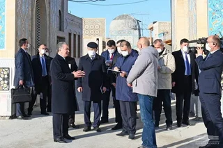President gets acquainted with the construction of a tourism center