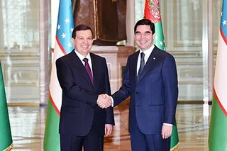 Ўзбекистон Президенти Туркманистонга келди