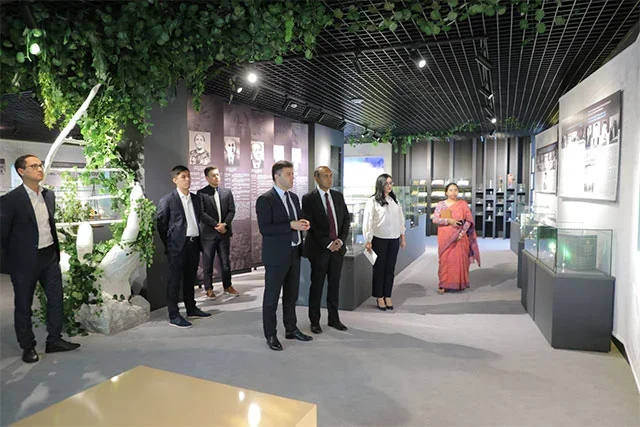 Бангладеш элчиси “Tashkent Pharma Park”га ташриф буюрди, сармоя киритишга қизиқиш билдирди