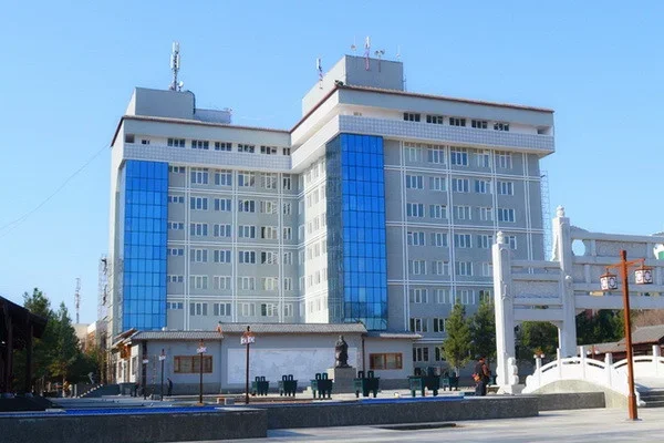 Самаркандскому Государственному Университету присвоено имя Шарафа Рашидова
