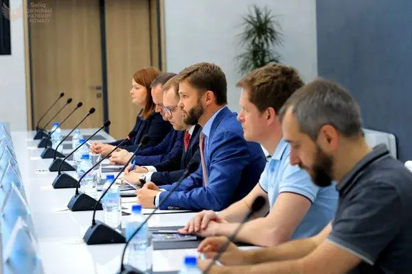 Issues of integration of Yandex.Go online services with information systems of tax authorities are considered