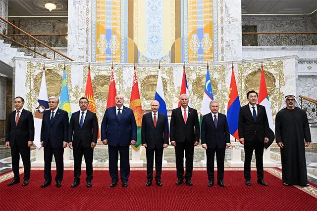 Шавкат Мирзиёев ва Владимир Путин Минскда музокара ўтказди