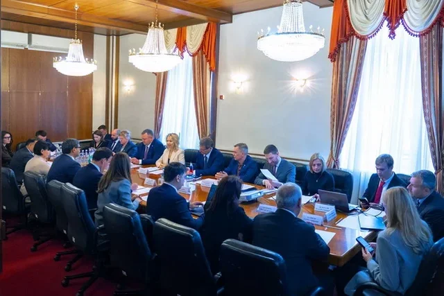 “O‘zatom” va “Rosatom” O‘zbekistondagi integratsiyalashgan atom elektr stansiyasi loyihasi uchun kadrlar tayyorlashni muhokama qildi