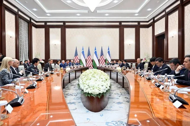 President of Uzbekistan Meets with U.S. Corporate Executives and Officials