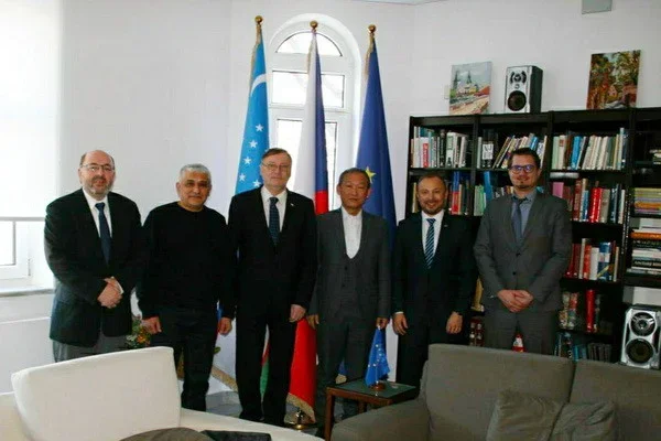 Qanot Sharq holds negotiations with representatives of the International Airport of Prague