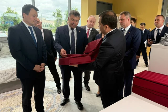 В Минске открылся Торговый дом Узбекистана
