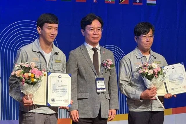 Uzbek Citizen Khojiakbar Akbarov Named Best Foreign Worker in South Korea