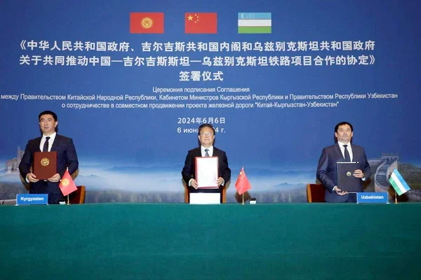 An agreement on the construction of the China-Kyrgyzstan-Uzbekistan railway was signed