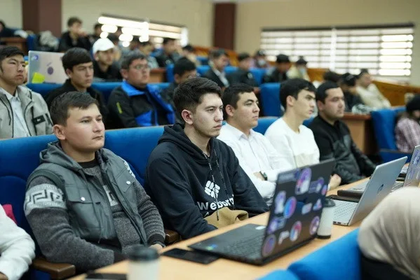 Announcement of the winners of the Hack4DigitalVillage Innovation Challenge