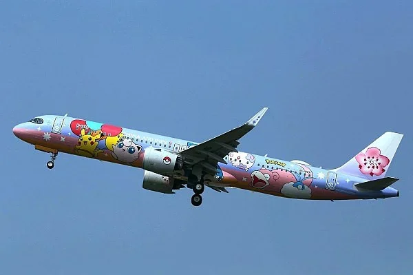 Авиакомпания China Airlines представила самолет Pikachu Jet в расцветке известного аниме