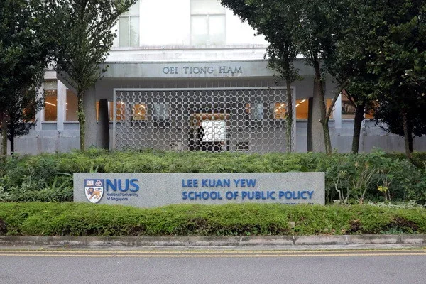 Business circles and leading universities of Singapore are ready to implement joint projects