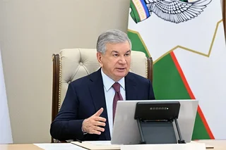 Mirziyoyev davlat xizmatlarida byurokratiyani kamaytirishni buyurdi