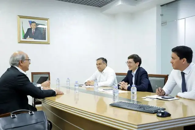 Ўзбекистон инвестициялар вазири ўринбосари ва Menzies Aviation авиаташувлари истиқболларини муҳокама қилди