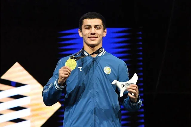 Фазлиддин Эркинбоев бокc бўйича Жаҳон чемпионатида Ўзбекистонга илк олтин медални олиб келди