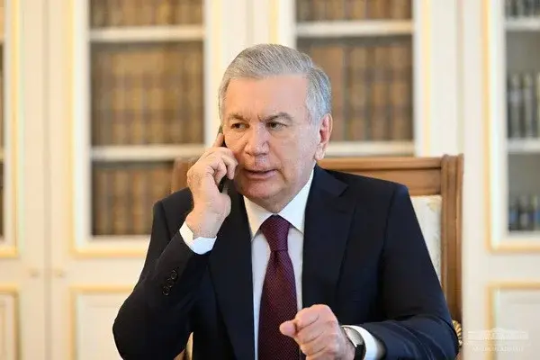Шавкат Мирзиёев поговорил по телефону с двукратными олимпийскими чемпионами