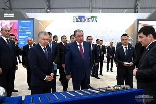 Лидеры Узбекистана и Таджикистана ознакомились с выставкой «Made in Uzbekistan»
