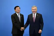 Мирзиёев встретился с президентом Лаоса в Баку